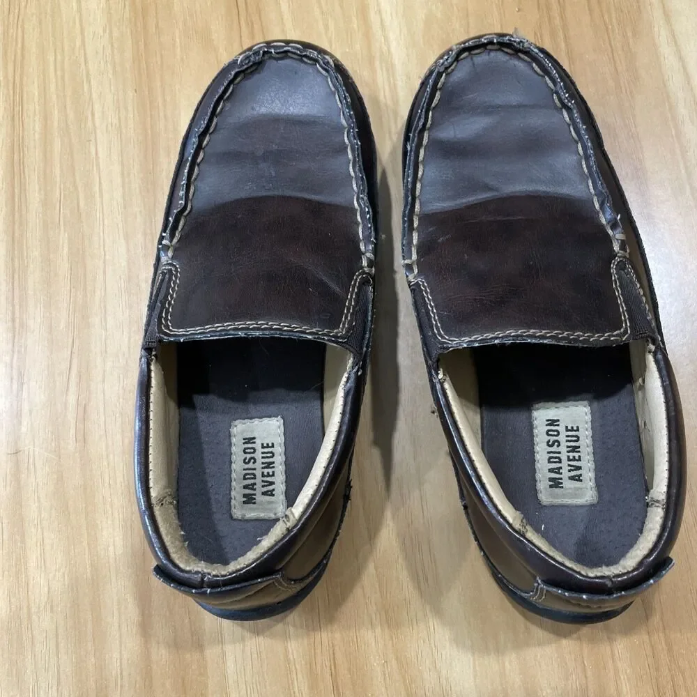 Madison Avenue Boys Size 13 1/2 M Loafers Little Tear Next To The Size Label